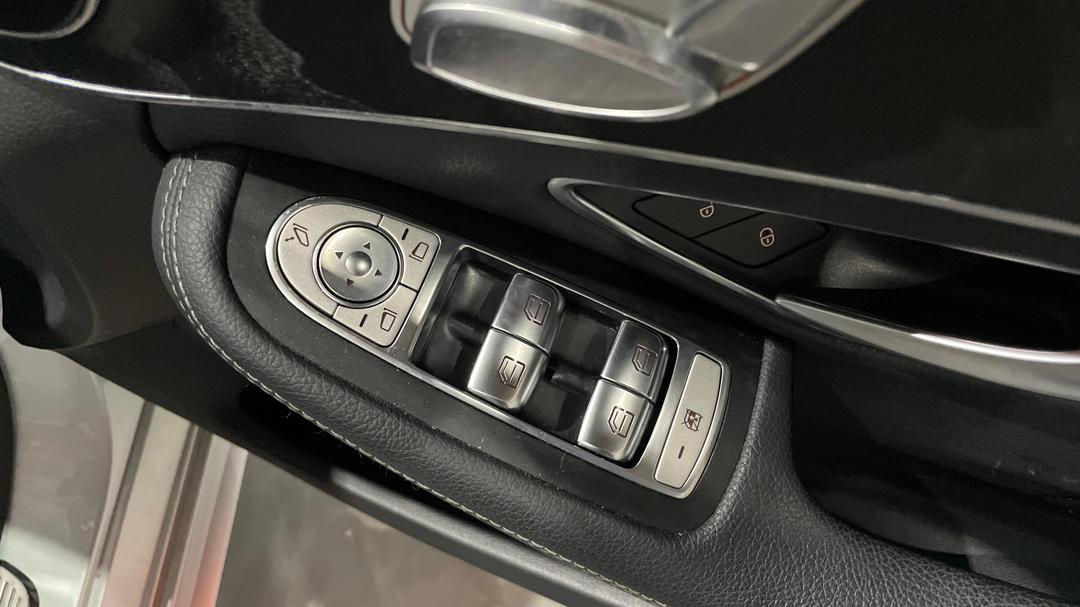 2019 Mercedes-benz C200 Eq (hybrid), Automatic, 70508 km, Drivers Side Door Panel Controls