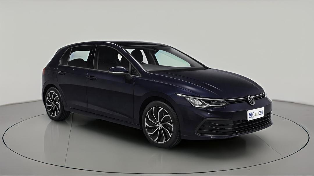 2022 Volkswagen Golf 110tsi Life, Automatic, 19346 km, Right Front Diagonal (45- Degree) View