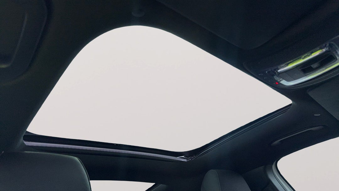 2021 Mercedes-benz GLA 200, Automatic, 35636 km, Interior Sunroof/Moonroof