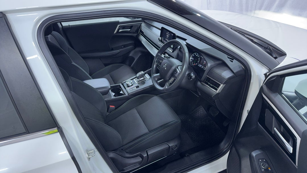 2023 Mitsubishi Outlander Es 5 Seat (2WD), Automatic, 55040 km, Right Side Front Door Cabin View