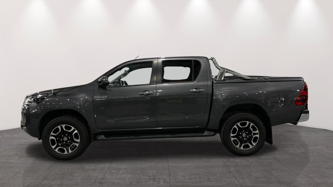 2021 Toyota Hilux Sr5 (4x4), Automatic, 56369 km, Left Side View