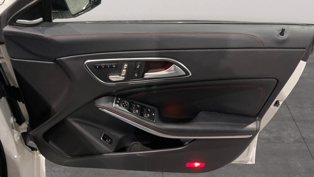 2017 Mercedes-benz CLA 250 Sport 4matic S/brake, Automatic, 98549 km, Speaker View