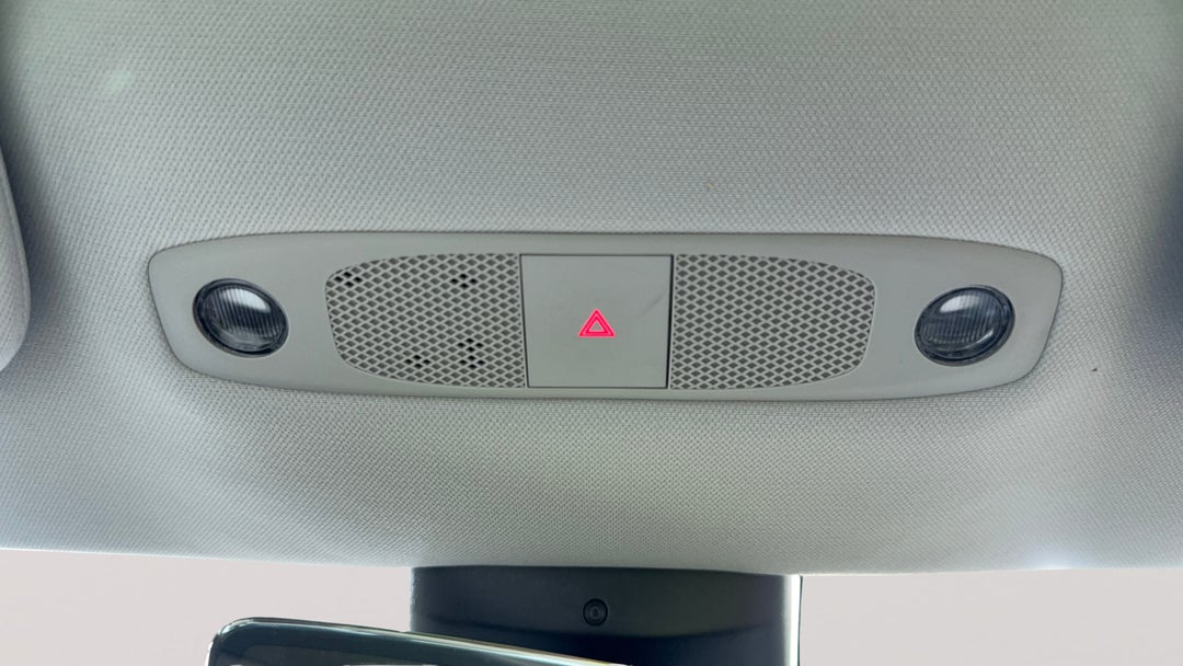 On-Roof Controls/Sunglass holder