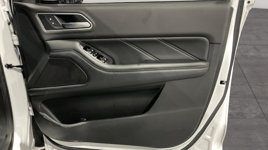 2025 GWM Cannon Lux (4x4), Automatic, 8742 km, Speaker View