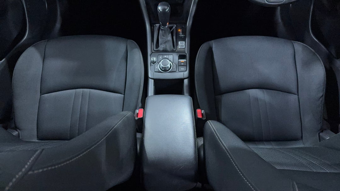 2018 Mazda CX-3 Maxx Sport (AWD), Automatic, 79162 km, Center Console