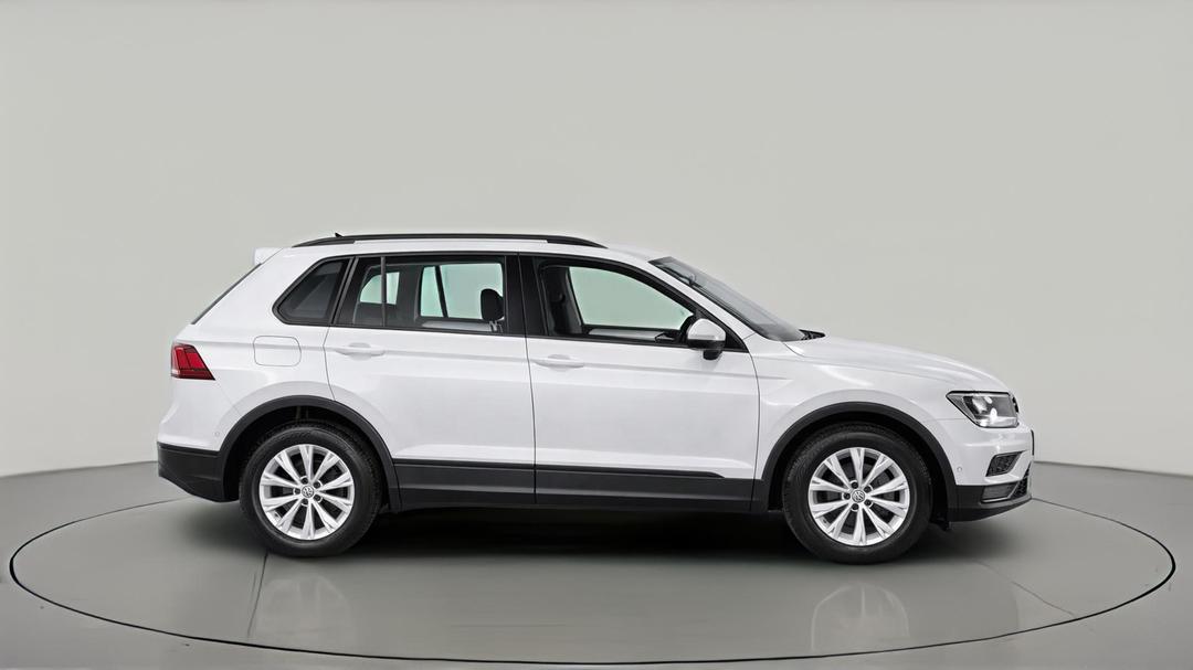 2017 Volkswagen Tiguan 110 Tsi Trendline, Automatic, 130272 km, Right Side View