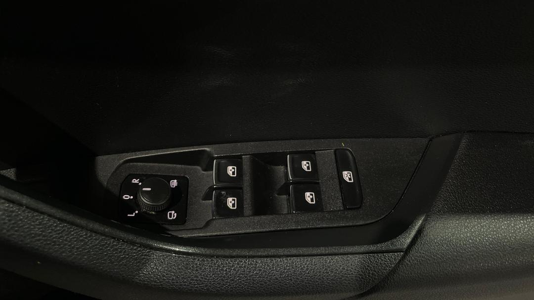2019 SKODA Karoq 110tsi, Automatic, 73886 km, Drivers Side Door Panel Controls