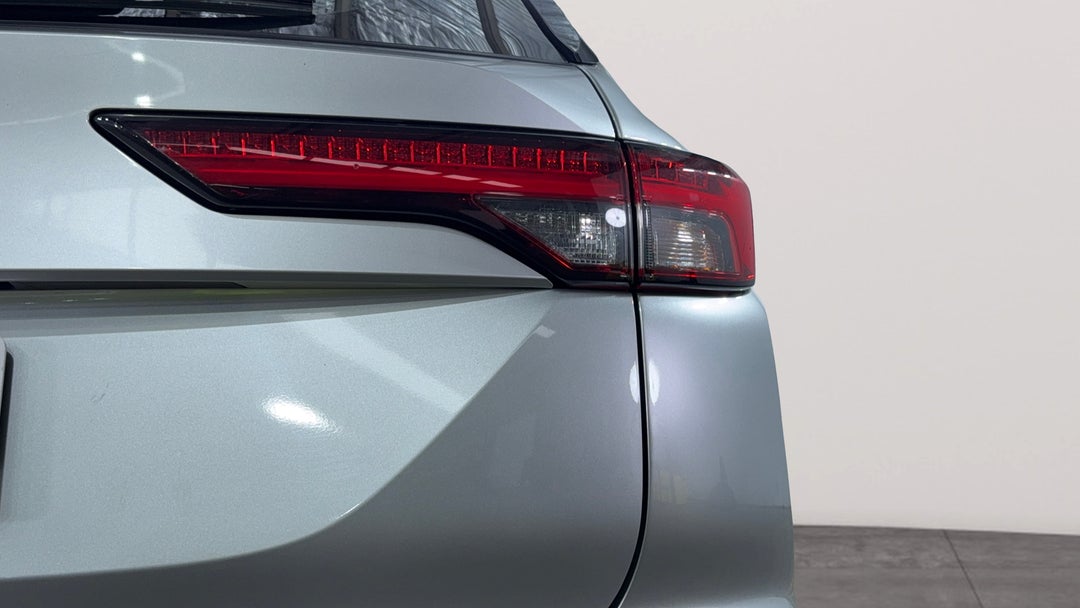 2024 Mitsubishi Outlander Es 5 Seat (2wd), Automatic, 52755 km, Badge (Boot Right Side)