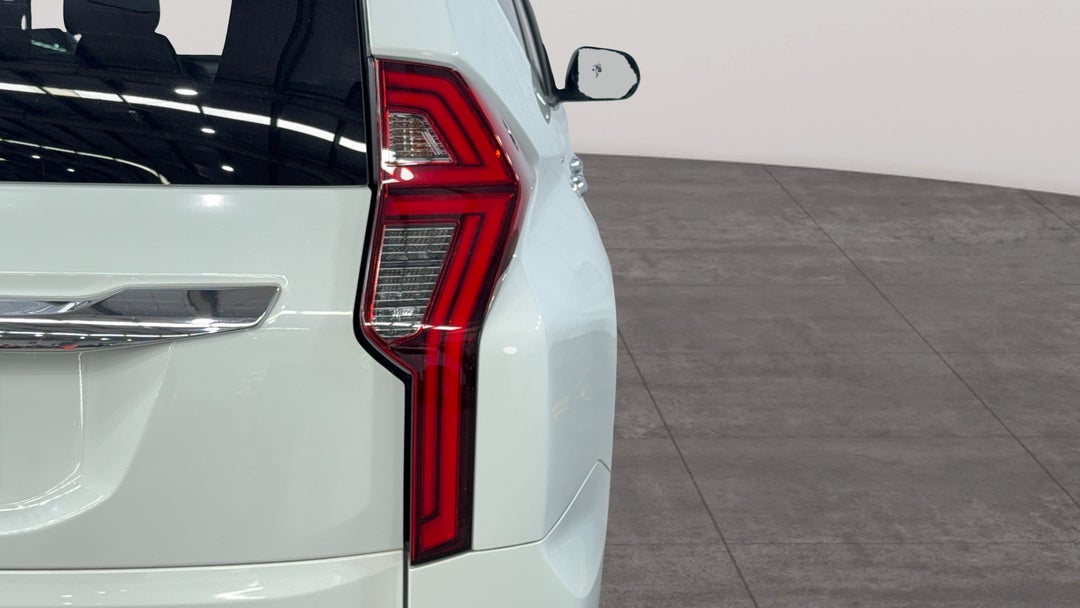 Badge (Boot Right Side)