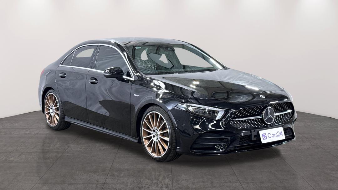 2019 Mercedes-benz A200 A200, Automatic, 43519 km, Right Front Diagonal (45- Degree) View