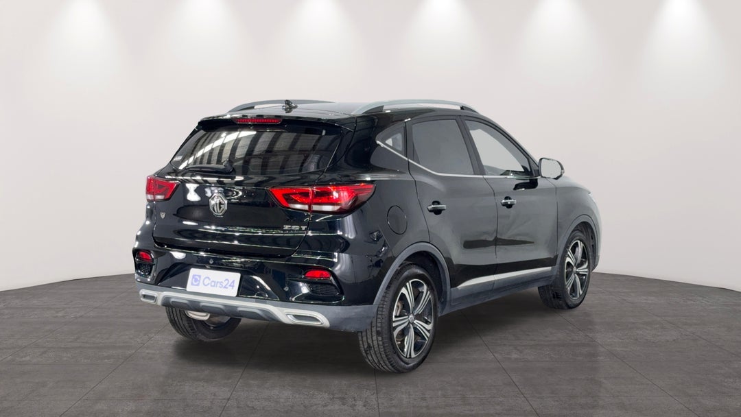 Right Back Diagonal (45- Degree) View