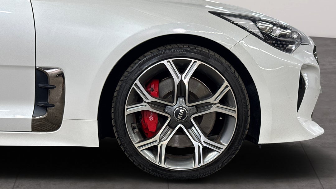 2019 Kia Stinger Gt (black Leather), Automatic, 141621 km, Right Front Wheel