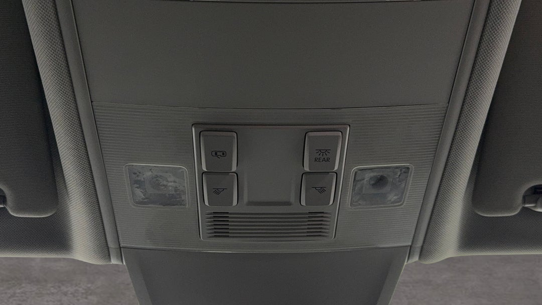 On-Roof Controls/Sunglass holder