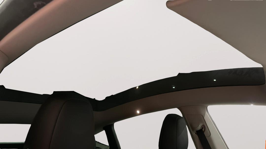 2023 Tesla Model Y Long Range, Automatic, 53446 km, Interior Sunroof/Moonroof