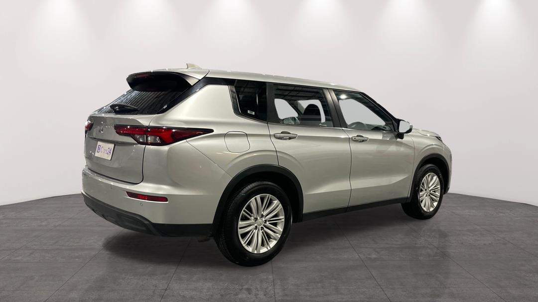 2024 Mitsubishi Outlander Es 7 Seat (2WD), Automatic, 54290 km, Right Back Diagonal (45- Degree) View