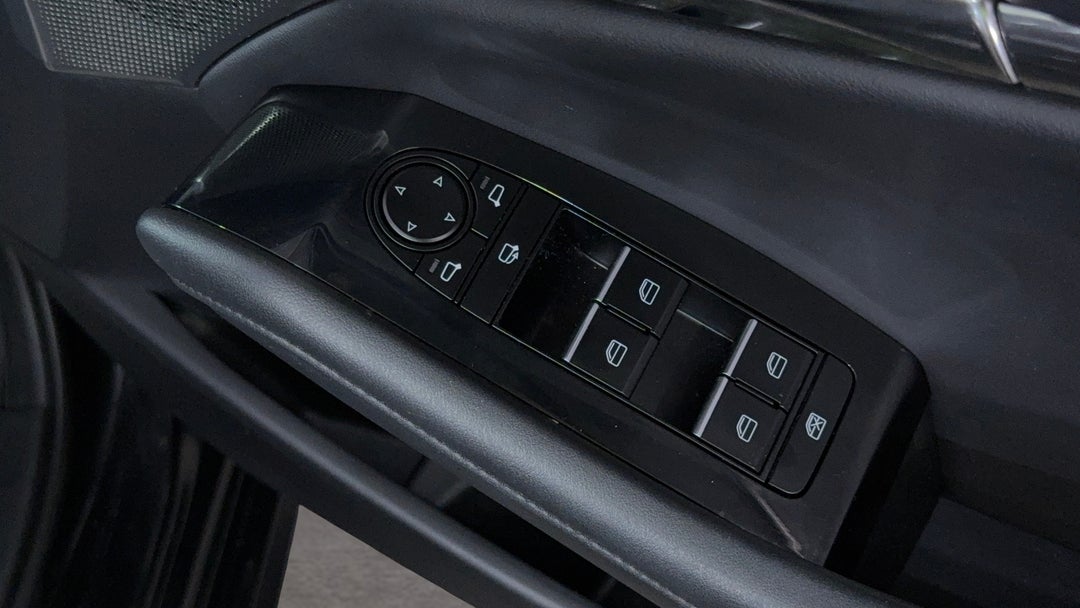 2019 Mazda 3 G25 Gt, Automatic, 82403 km, Drivers Side Door Panel Controls