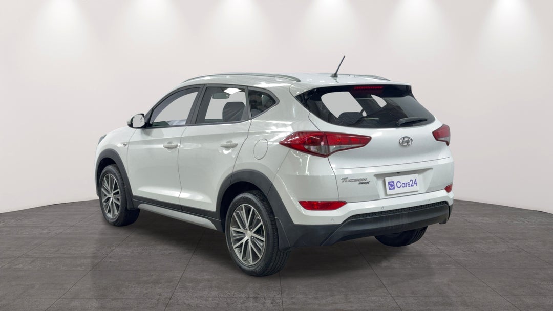 Left Back Diagonal (45- Degree) View