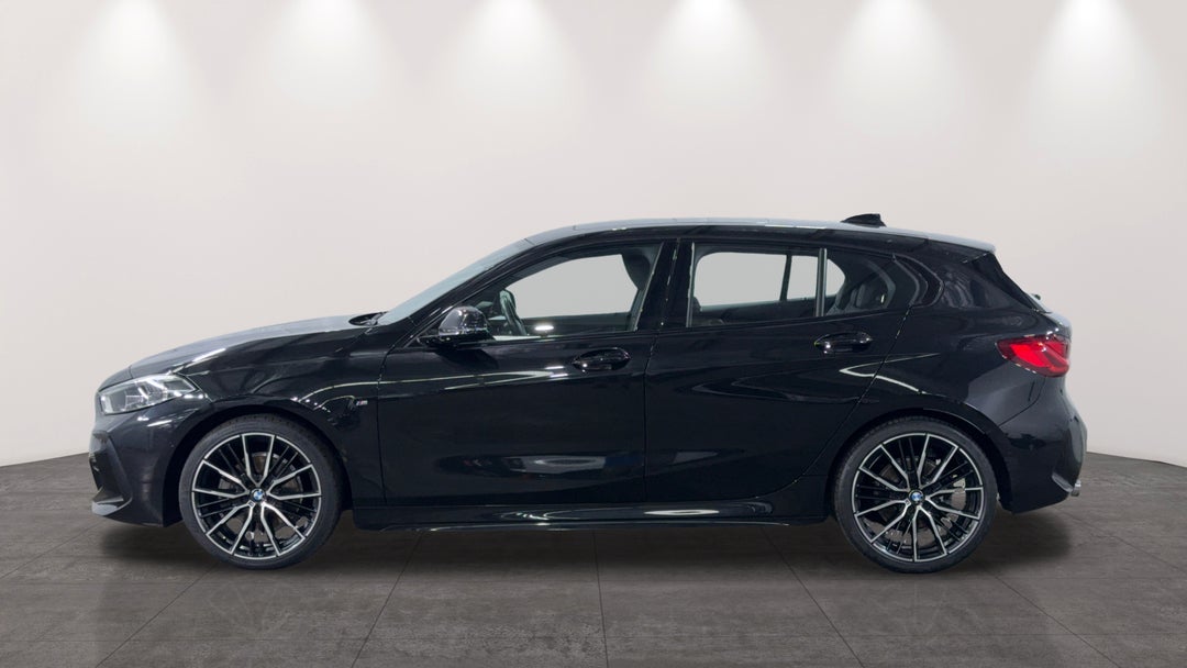 2019 BMW 1 18i M Sport, Automatic, 45275 km, Left Side View