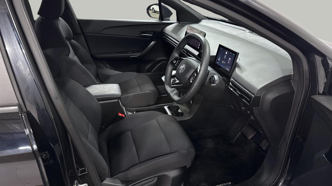 2024 MG Mg4 Excite 51, Automatic, 3550 km, Right Side Front Door Cabin View