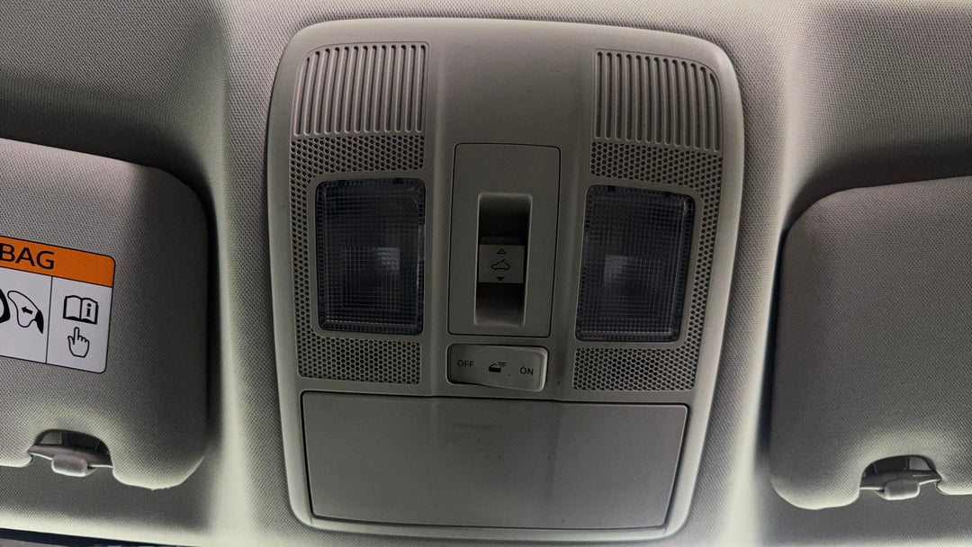 On-Roof Controls/Sunglass holder