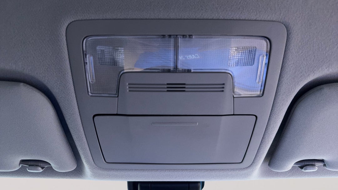 On-Roof Controls/Sunglass holder