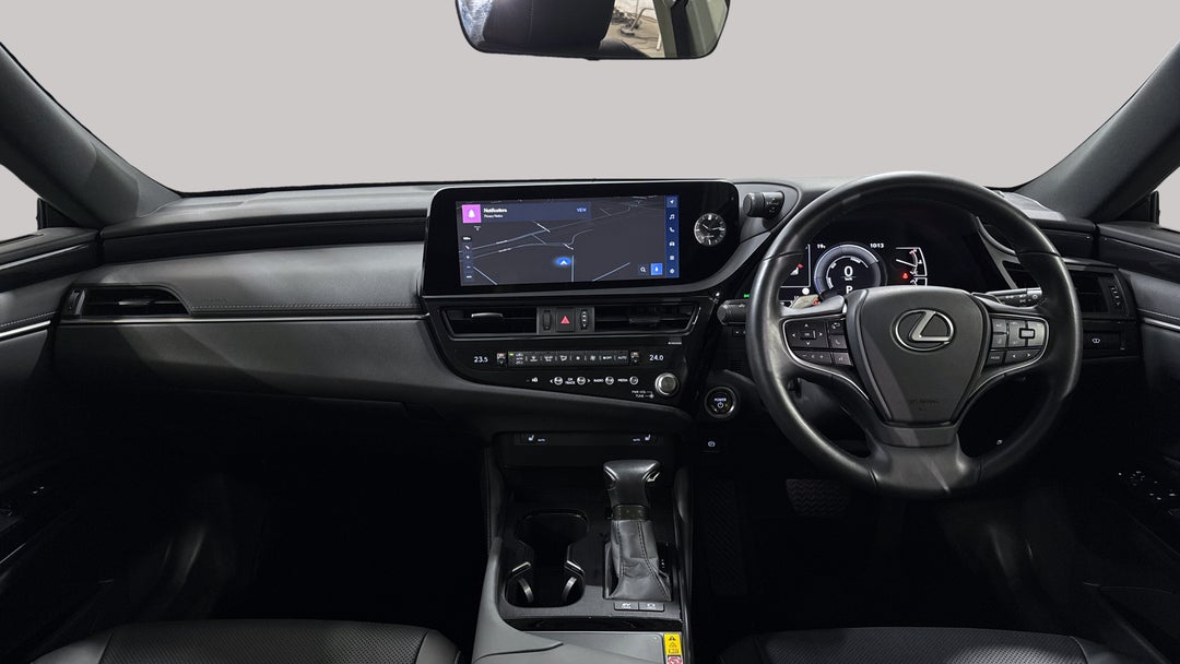 2023 Lexus Es300h Luxury (hybrid), Automatic, 15077 km, Dashboard View