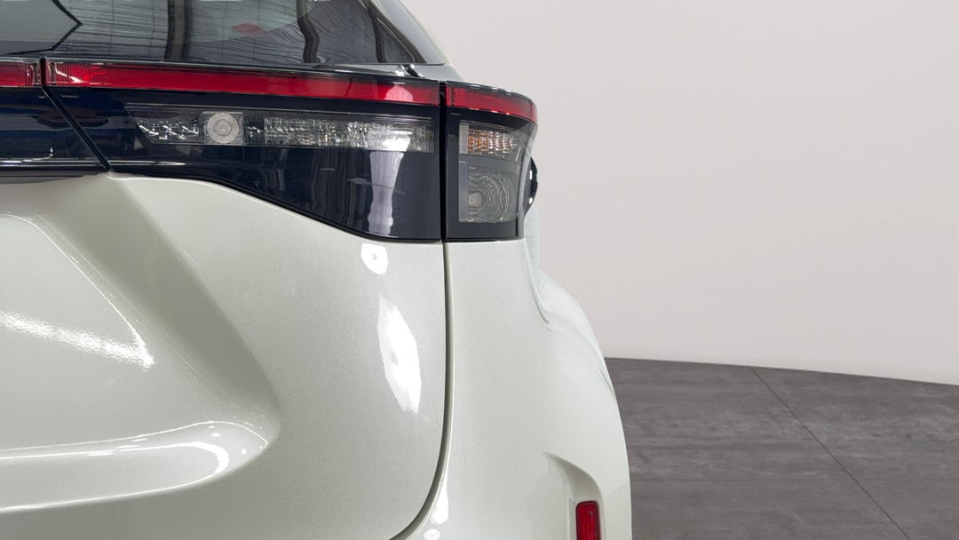 Badge (Boot Right Side)