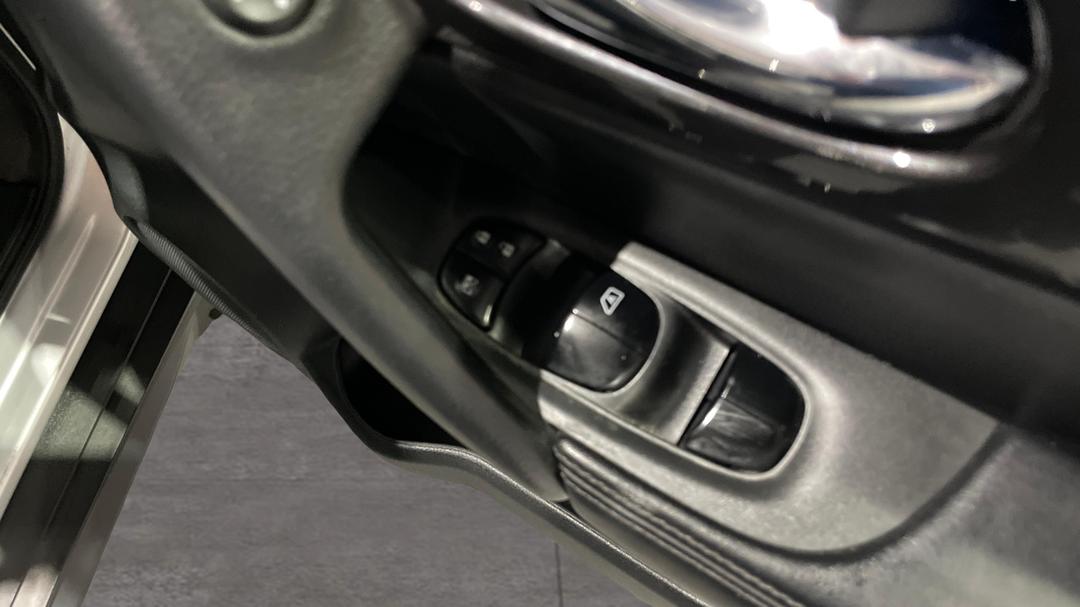 2019 Nissan X-trail Ts (4WD), Automatic, 148011 km, Drivers Side Door Panel Controls