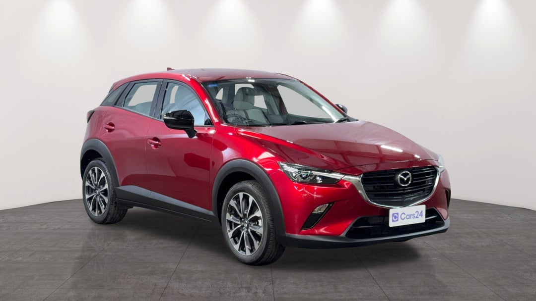 2024 Mazda CX-3 G20 Evolve, Automatic, 1086 km, Right Front Diagonal (45- Degree) View
