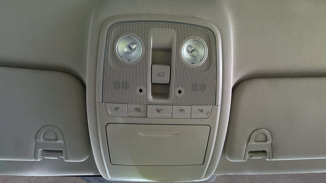 2023 Mahindra Xuv700 Ax7l, Automatic, 60220 km, On-Roof Controls/Sunglass holder