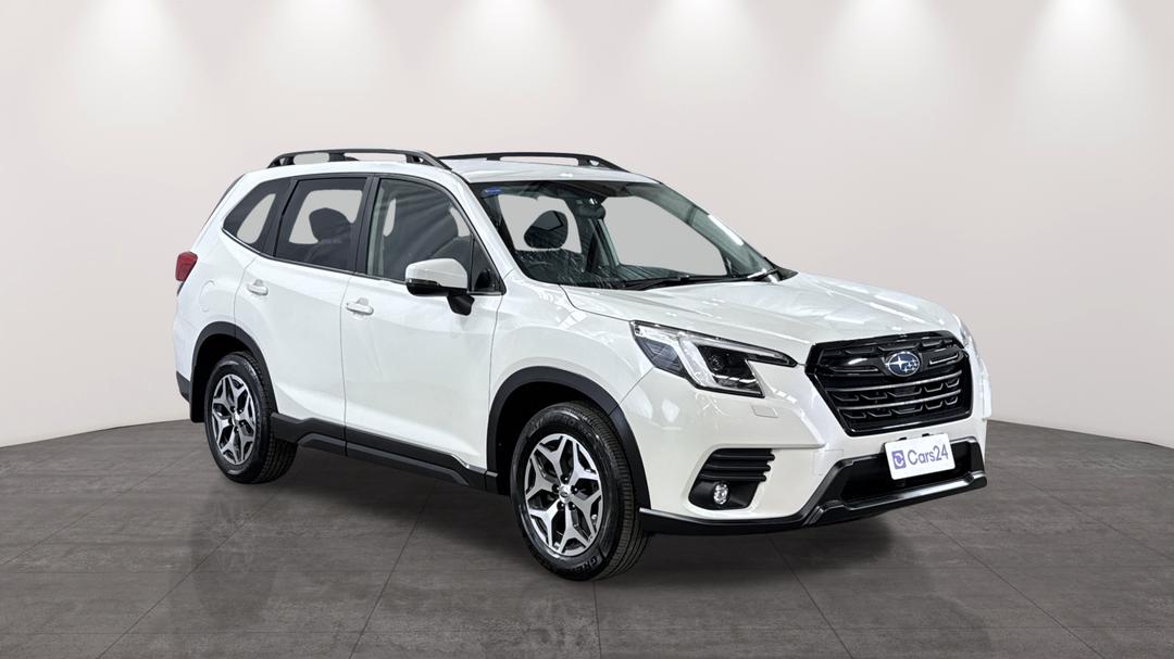 2024 Subaru Forester 2.5i (AWD), Automatic, 50647 km, Right Front Diagonal (45- Degree) View