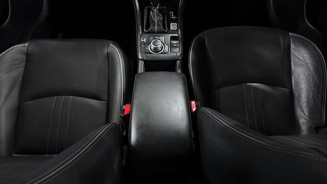 2020 Mazda CX-3 Akari (AWD), Automatic, 37198 km, Center Console