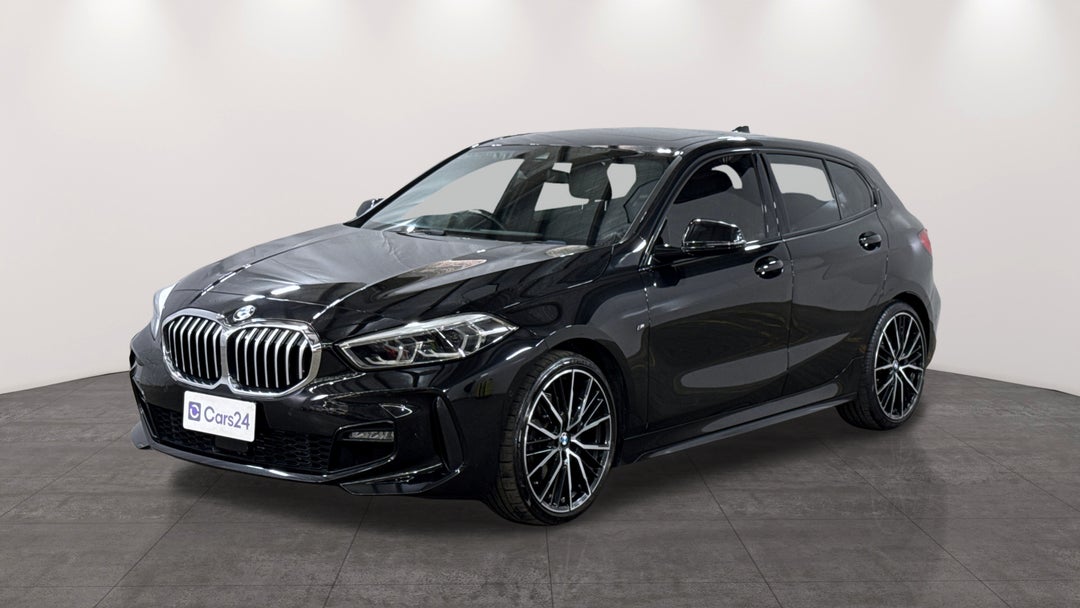 2021 BMW 1 18i M Sport, Automatic, 41761 km, Left Front Diagonal (45- Degree) View