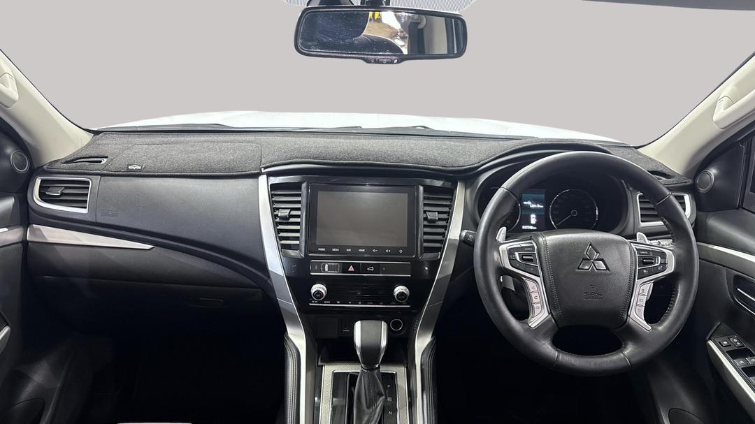 2022 Mitsubishi Pajero Sport Gls (4WD) 7 Seat, Automatic, 17746 km, Dashboard View