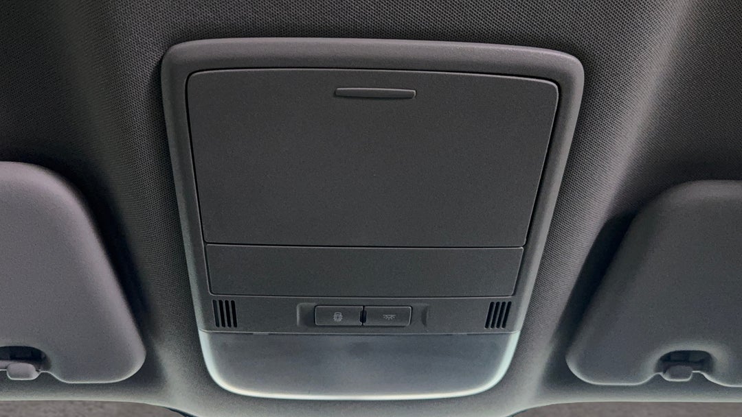 On-Roof Controls/Sunglass holder