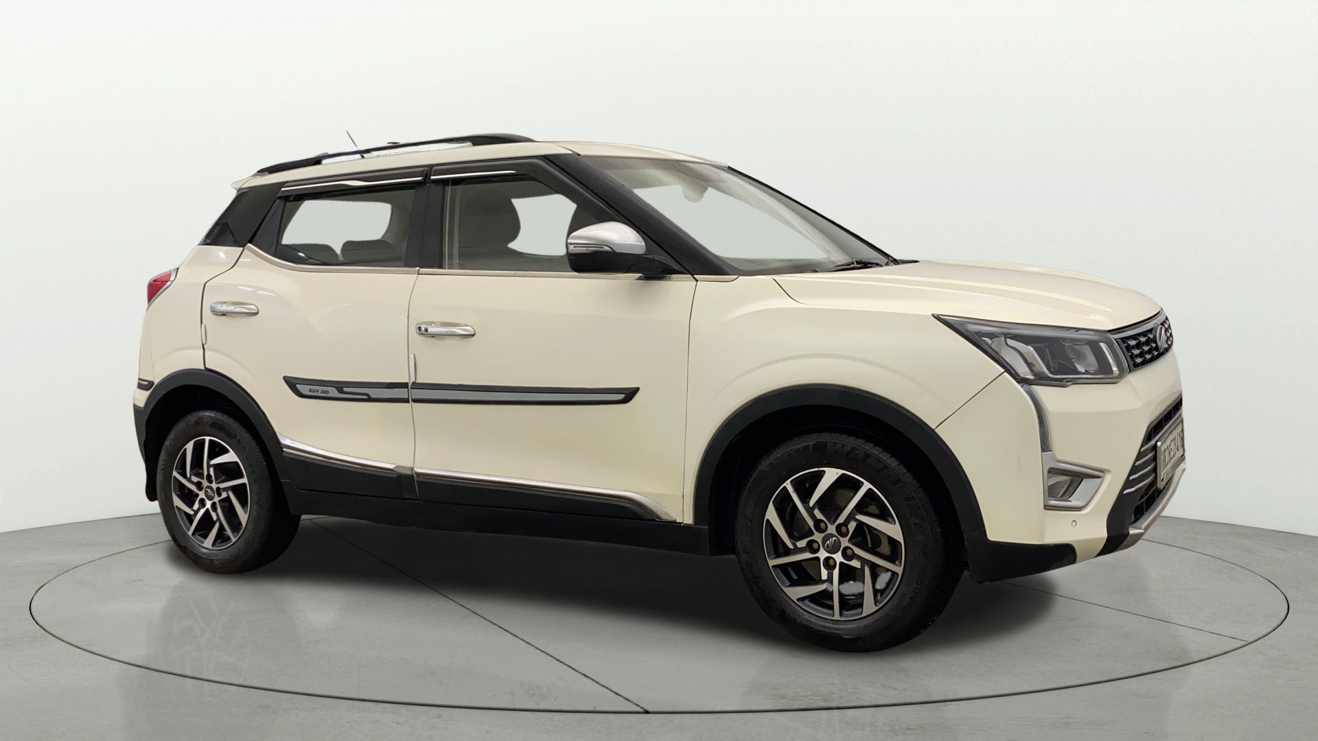 Mahindra XUV300