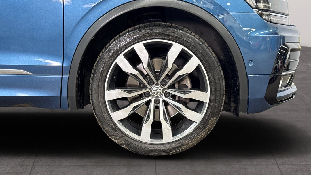 2018 Volkswagen Tiguan Allspace 162 Tsi Highline, Automatic, 82568 km, Right Front Wheel
