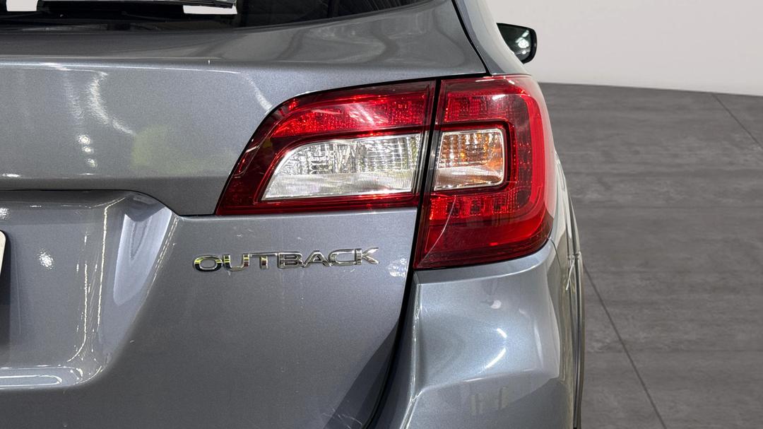 2018 Subaru Outback 2.5i Premium AWD, Automatic, 117105 km, Badge (Boot Right Side)