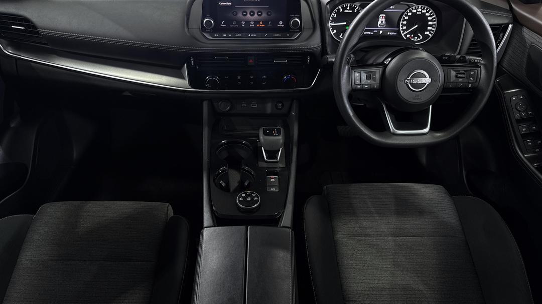 2024 Nissan X-trail St (4WD), Automatic, 49970 km, Center Console