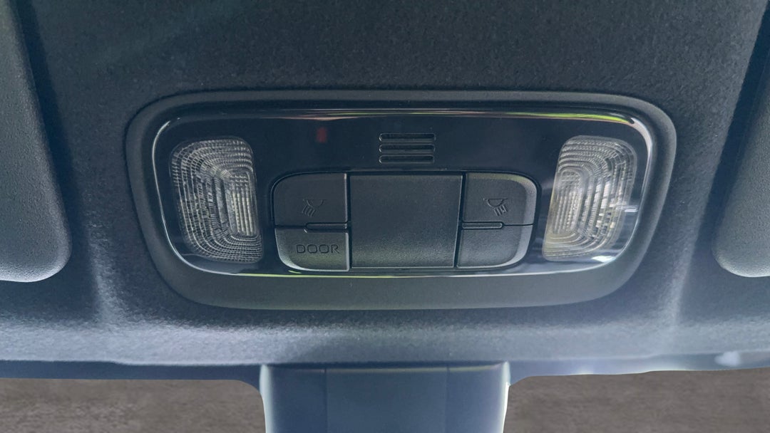 On-Roof Controls/Sunglass holder