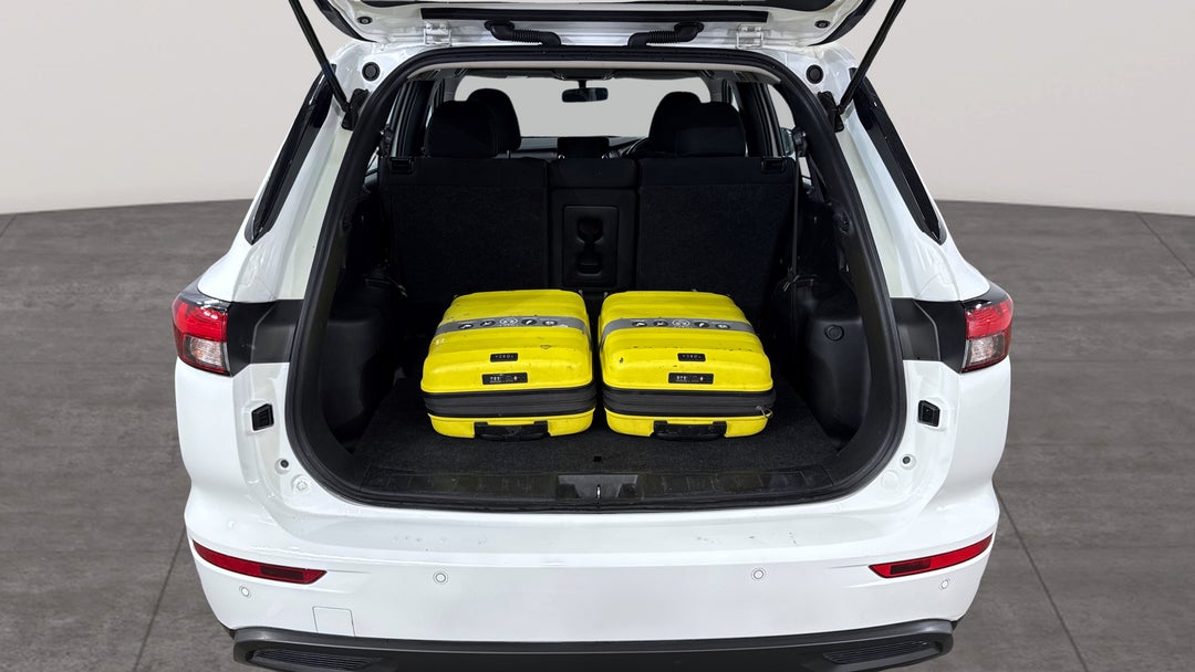 2024 Mitsubishi Outlander Es 7 Seat (2WD), Automatic, 51292 km, Boot Inside View with Luggage