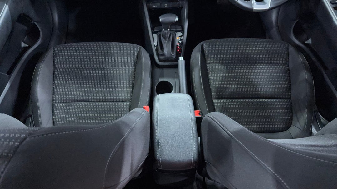 2022 Kia Stonic Sport, Automatic, 21670 km, Center Console