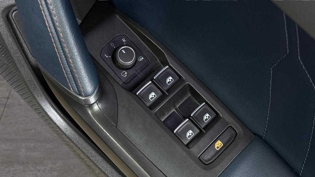 2022 Cupra Formentor Vzx, Automatic, 36458 km, Drivers Side Door Panel Controls