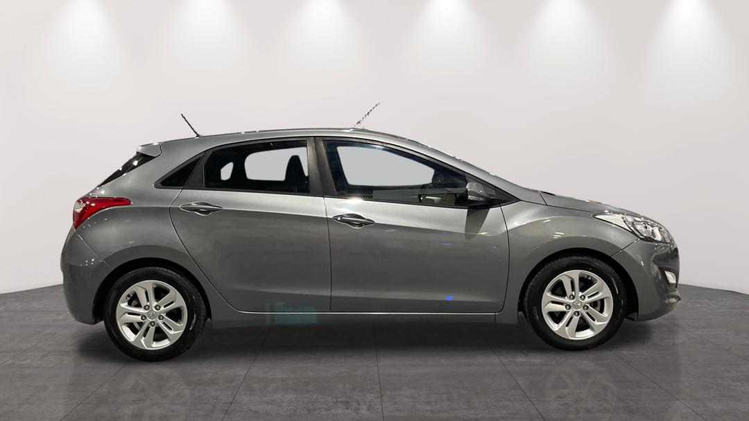 2016 Hyundai i30 Active X, Automatic, 96870 km, Right Side View