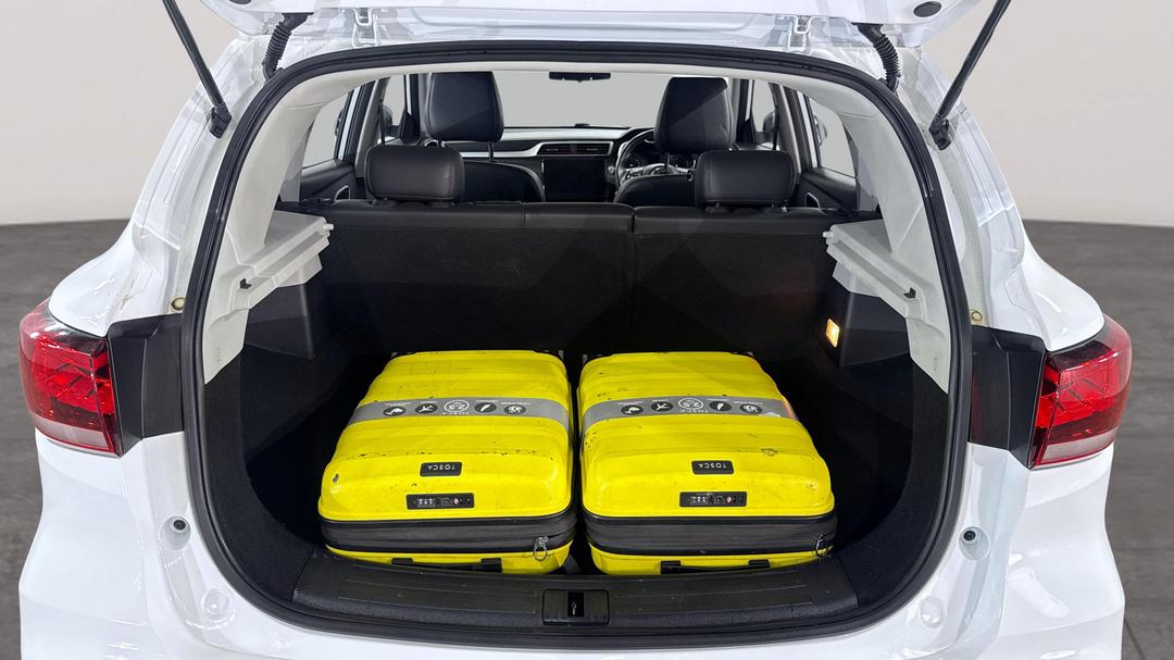 2022 MG Zst Excite, Automatic, 61574 km, Boot Inside View with Luggage