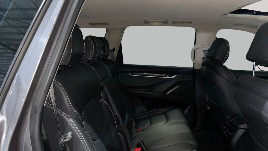 2022 LDV D90 Executive (2WD), Automatic, 62278 km, Right Side Rear Door Cabin View