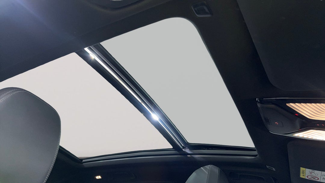 Interior Sunroof/Moonroof