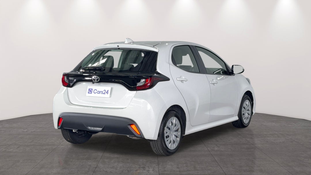 Right Back Diagonal (45- Degree) View