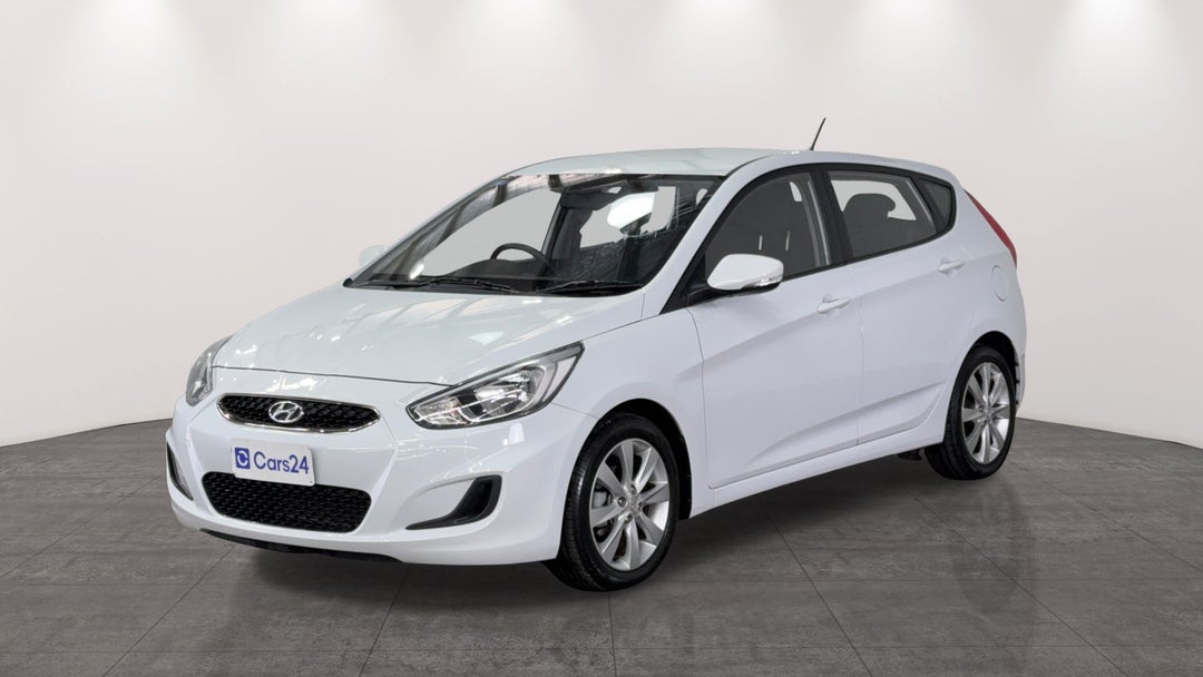 Left Front Diagonal (45- Degree) View