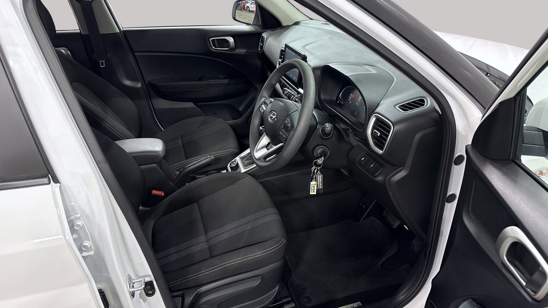 2024 Hyundai Venue Venue, Automatic, 3624 km, Right Side Front Door Cabin View